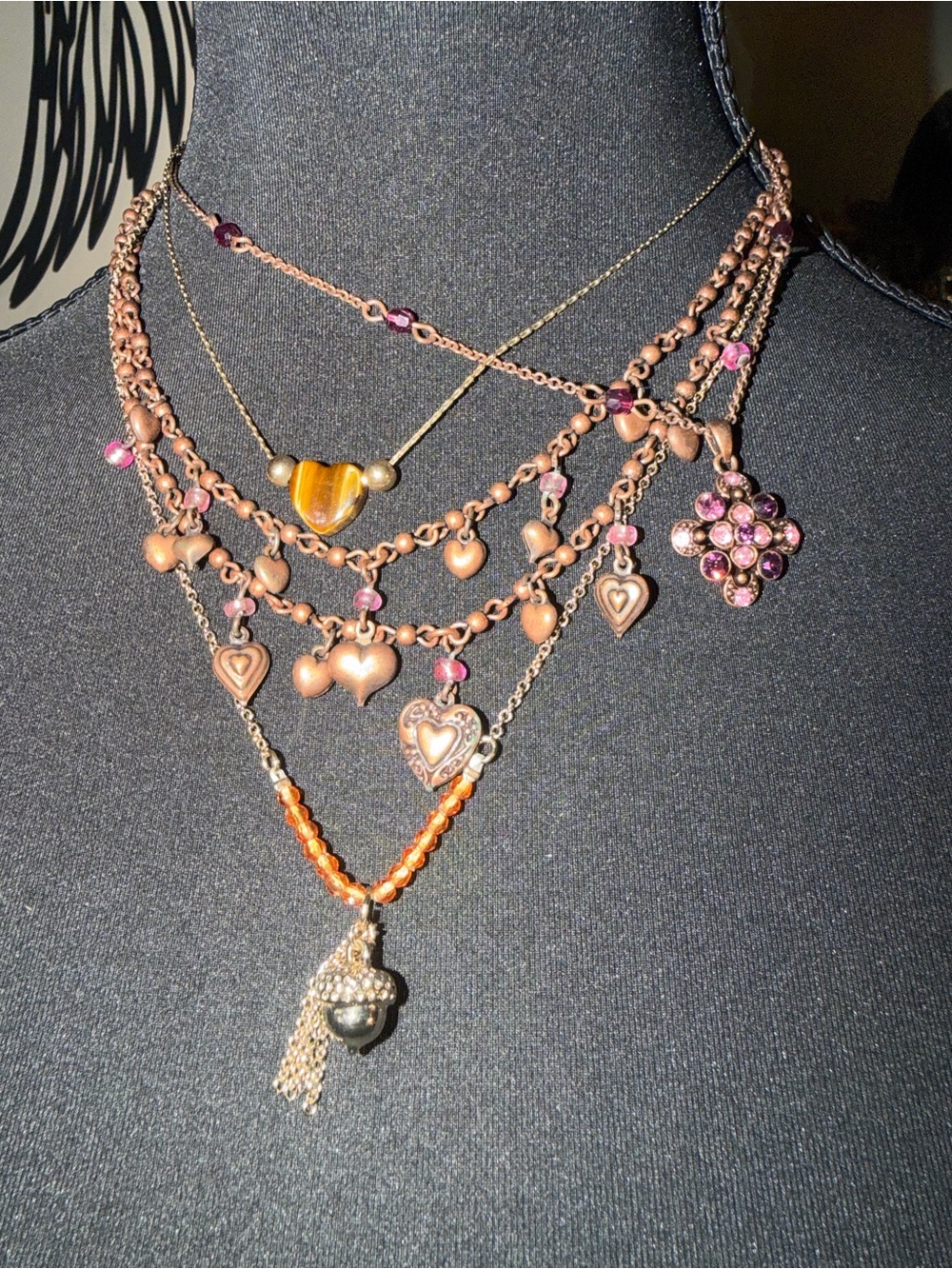 JEWELRY BUNDLE #11
4 Necklaces 2 copper 2 goldtone Avon
